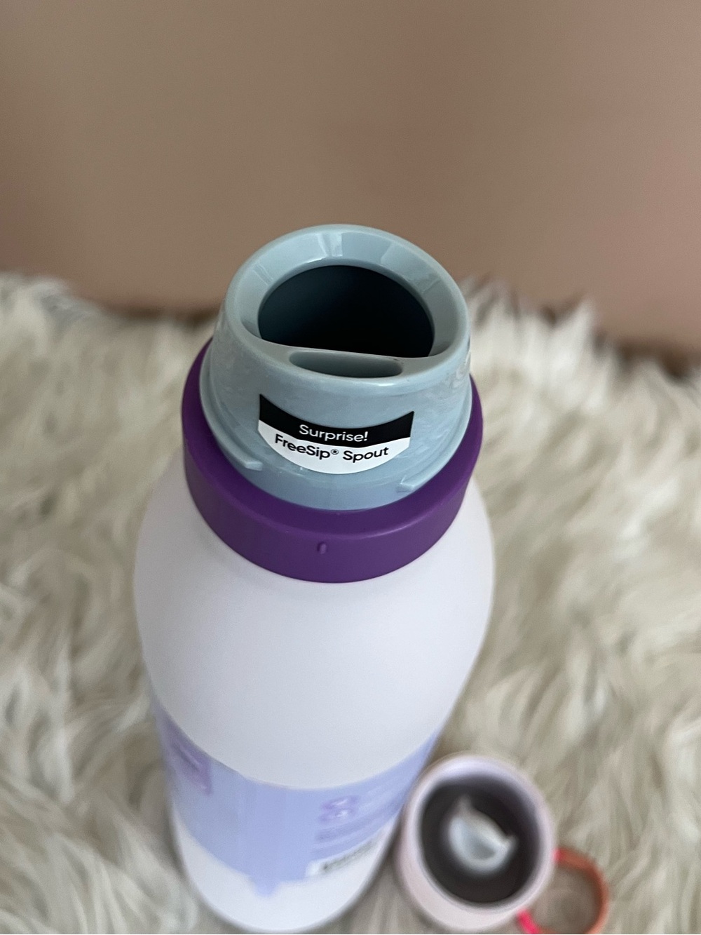 {Owala} FreeSip Twist Cap Stainless Steel Water Bottle 24 fl oz in Dreamy Field - Picture 9 of 10